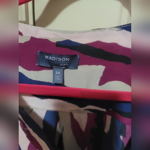 Reposhing blouse - Picture 3 of 3